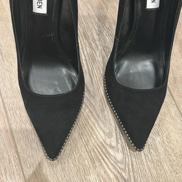 Steve Madden Black Suede heels - Picture 2 of 8